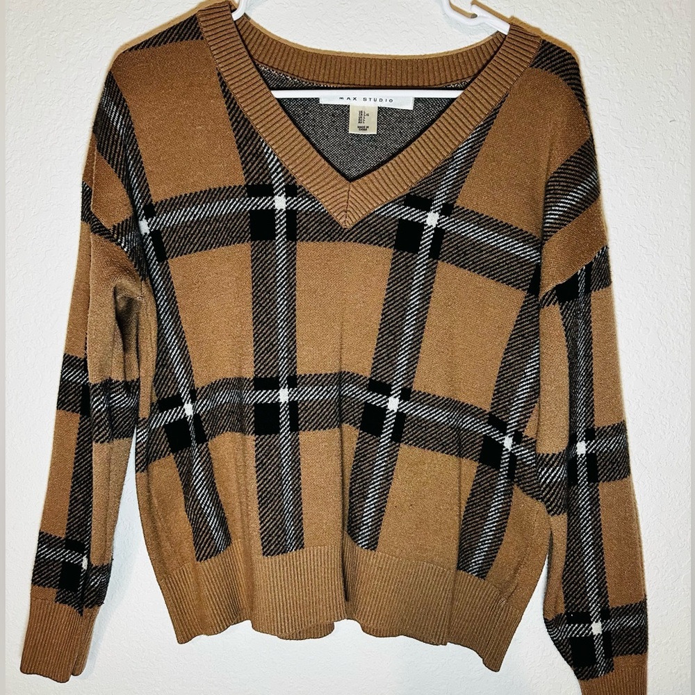 Warm cropped sweater